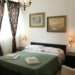 House In The Light Bed & Breakfast